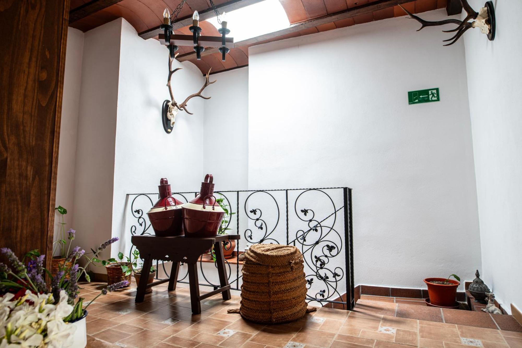 Alojamiento Turistico Loma Alta Cambil Exterior foto