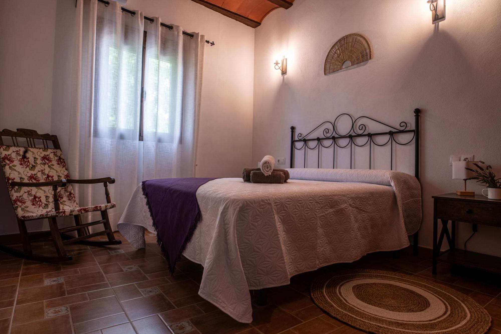 Alojamiento Turistico Loma Alta Cambil Exterior foto