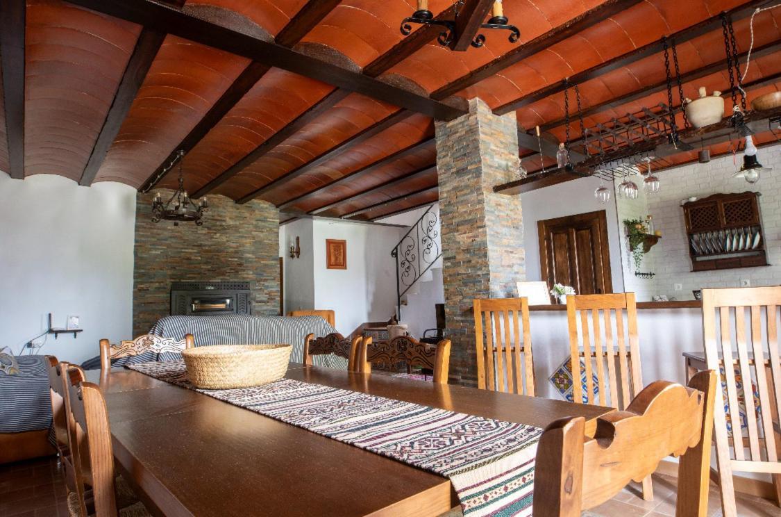 Alojamiento Turistico Loma Alta Cambil Exterior foto