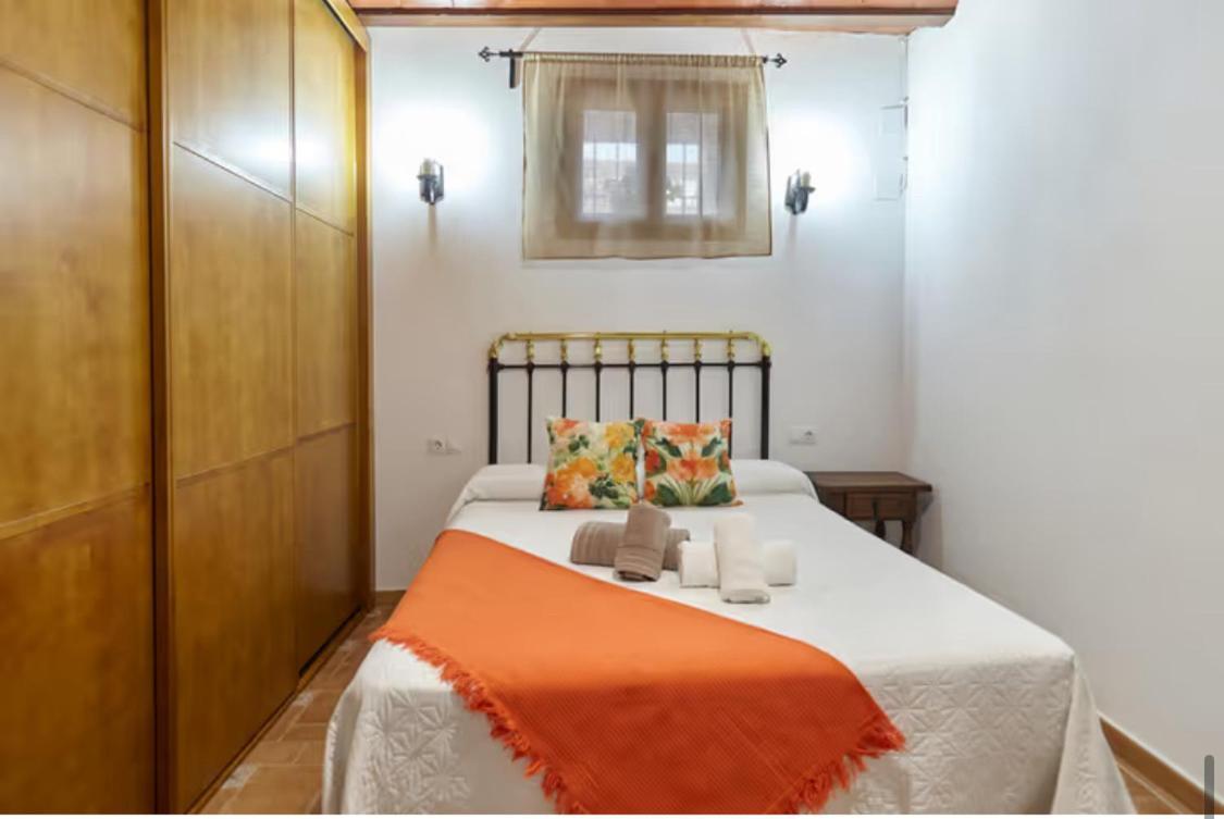 Alojamiento Turistico Loma Alta Cambil Exterior foto